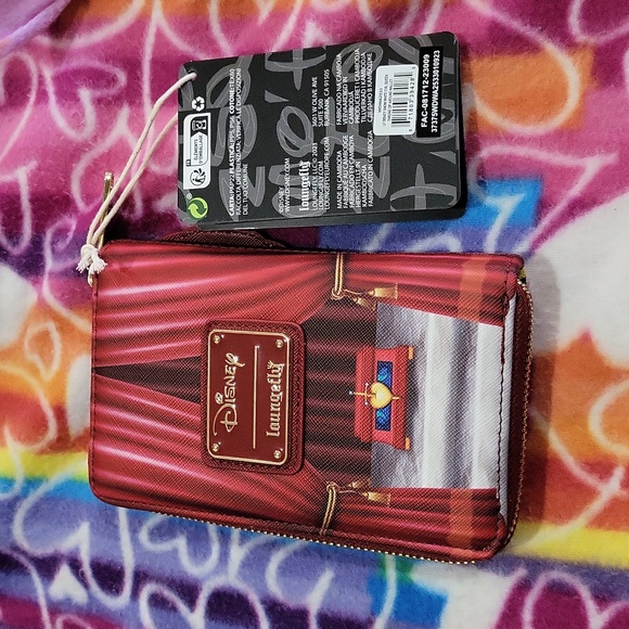 Disney Loungefly Wallet - Picture 6 of 17